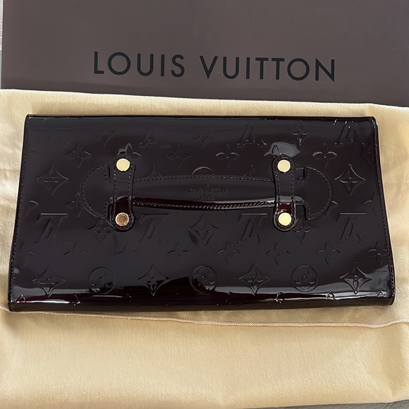 Louis Vuitton Vernis Amarante Robertson Pochette - Picture 2 of 8